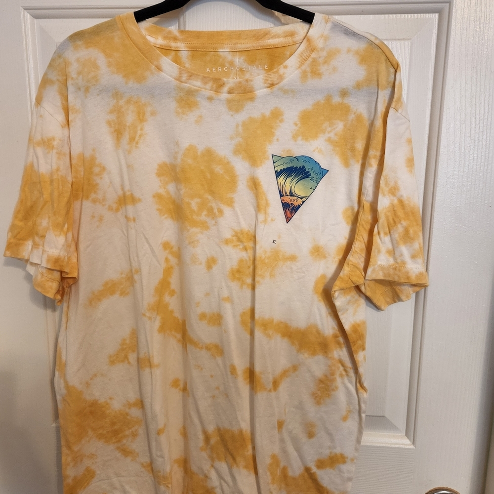 Yellow tie dye wave tee